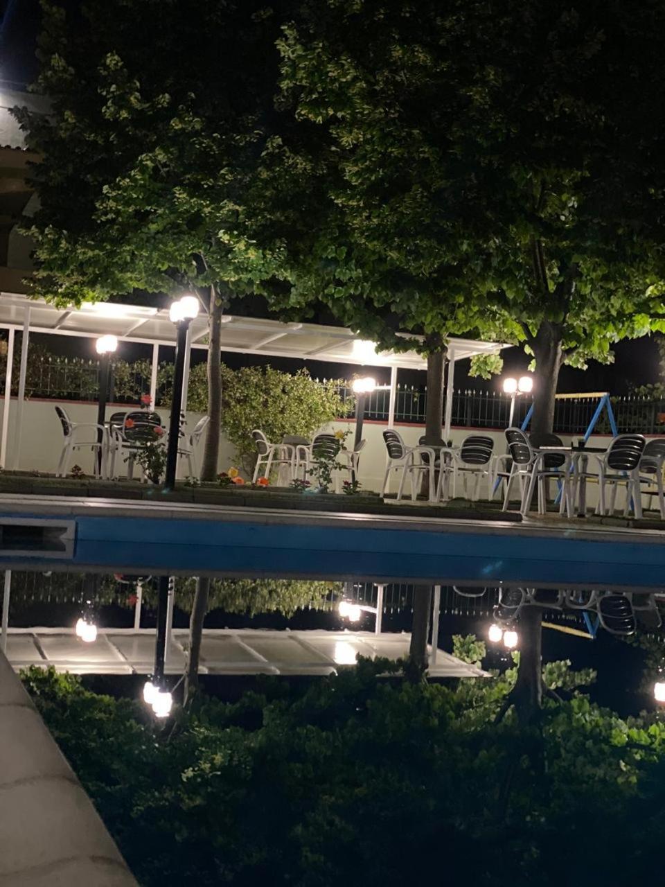 Relax Apartment & Hotel Golem  Εξωτερικό φωτογραφία