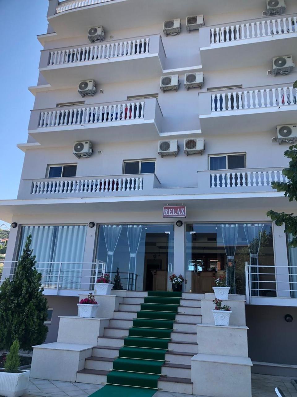 Relax Apartment & Hotel Golem  Εξωτερικό φωτογραφία